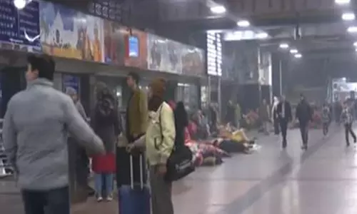 டெல்லி ரெயில் நிலையத்தில் திடீர் கூட்ட நெரிசல்: 15 பேர் பலி