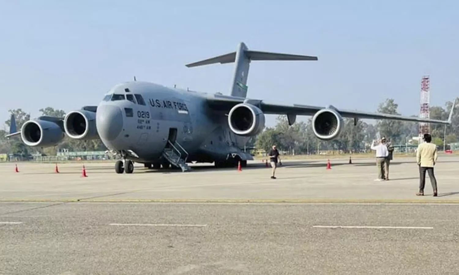 பஞ்சாப்பில் தரையிறங்கிய அமெரிக்க விமானம்: 2வது கட்டமாக நாடு கடத்தப்பட்ட 119 இந்தியர்கள் வருகை