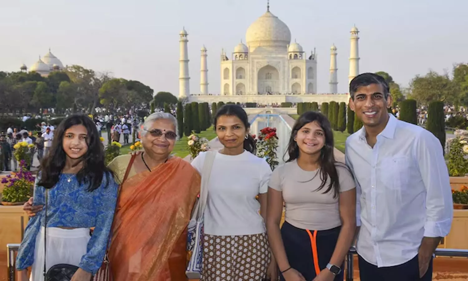 தாஜ்மகாலை குடும்பத்துடன் பார்வையிட்ட ரிஷி சுனக்: விருந்தோம்பலுக்கு நன்றி