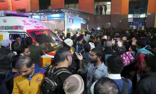 டெல்லி ரெயில் நிலைய கூட்ட நெரிசல் - உயிரிழந்தோர் எண்ணிக்கை 18 ஆக உயர்வு