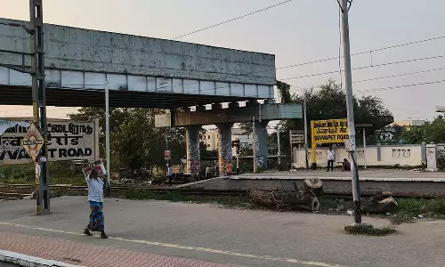 செவ்வாய்பேட்டையில் 10 ஆண்டுகள் ஆகியும் முடியாத ரெயில்வே மேம்பாலப் பணி