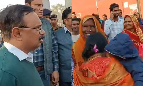 மோடி ஜி இலவசம்னு சொல்லியிருக்காரு - டிக்கெட் எடுக்காமல் கும்பமேளாவுக்கு ரெயிலில் பயணித்த பெண்கள் பதில்