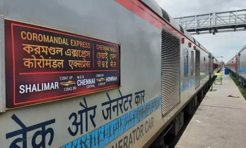 சென்னை சென்ட்ரல் - ஷாலிமர் கோரமண்டல் விரைவு ரெயில் இயக்குவதில் தாமதம்... தெற்கு ரெயில்வே அறிவிப்பு