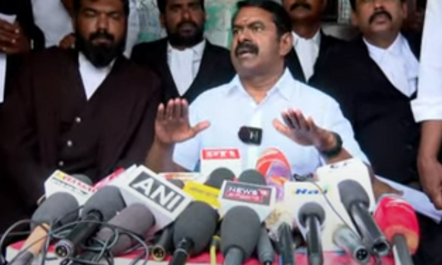 இந்தி கற்றே ஆக வேண்டும் என வலிந்து திணிப்பது ஏன்?- சீமான் இந்தி கற்றே ஆக வேண்டும் என வலிந்து திணிப்பது ஏன்?- சீமான்