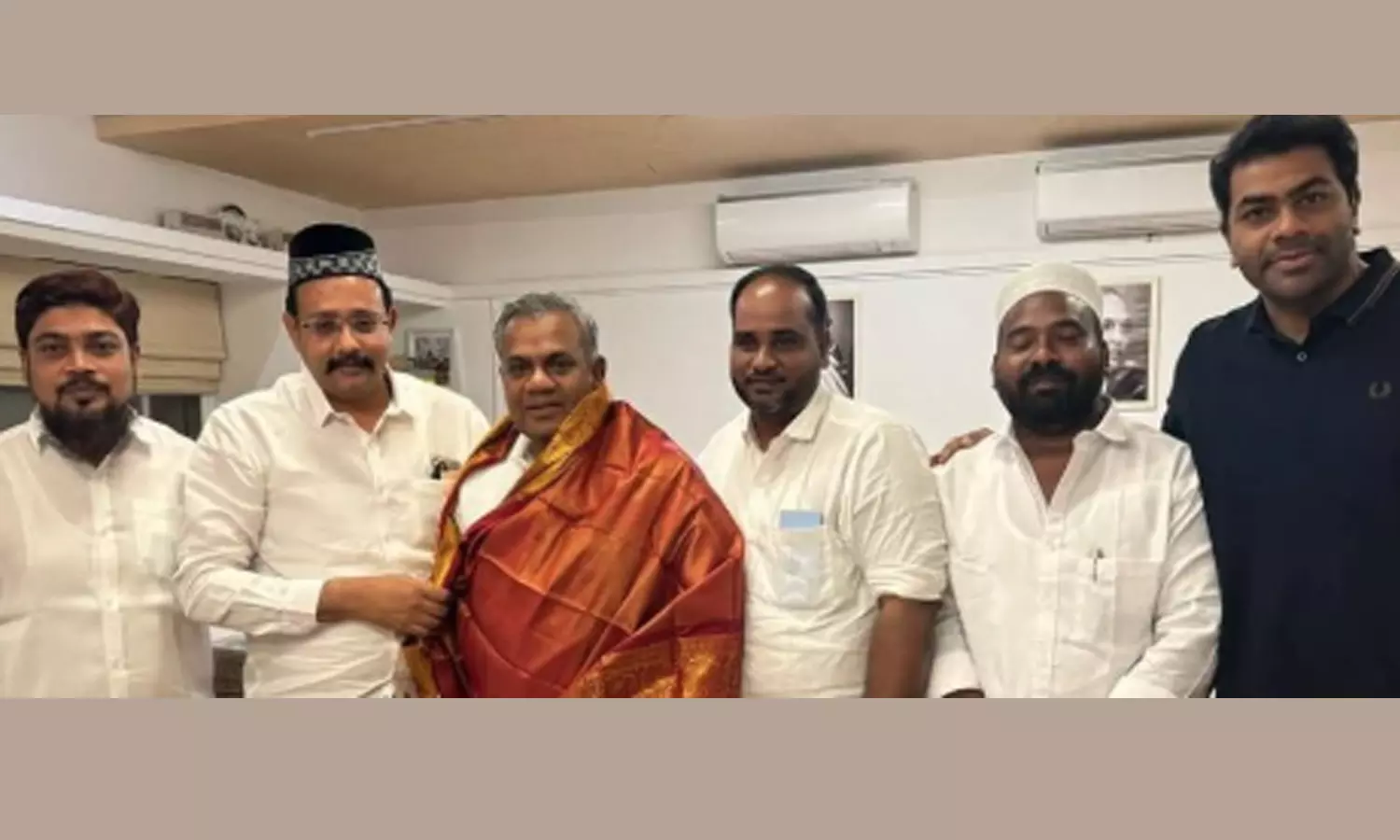 2026 சட்டசபை தேர்தல்- கூட்டணி பேச்சுவார்த்தையை தொடங்கிய த.வெ.க. 2026 சட்டசபை தேர்தல்- கூட்டணி பேச்சுவார்த்தையை தொடங்கிய த.வெ.க.