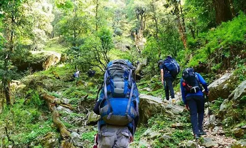 மலையேற்ற பயணத்துக்கு ஏப்ரல் 15-ந்தேதி வரை தடை: வனத்துறை அறிவிப்பு