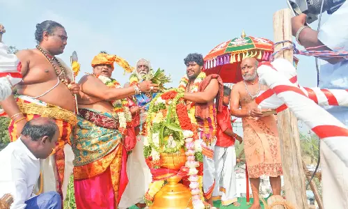 அரோகரா கோஷம் விண்ணதிர... வயலூர் முருகன் கோவிலில் கும்பாபிஷேகம் நரைபெற்றது