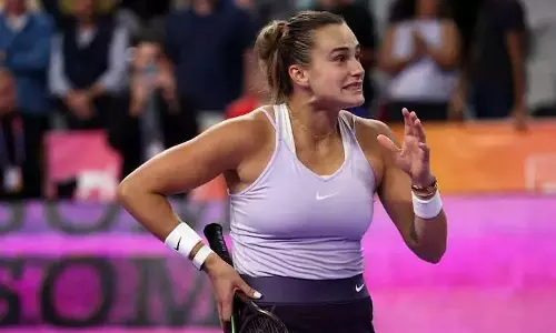 துபாய் ஓபன் டென்னிஸ்: 2வது சுற்றில் நம்பர் 1 வீராங்கனை அதிர்ச்சி தோல்வி