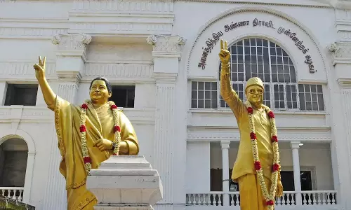 அ.தி.மு.க. தலைமை கழகத்தில்  எம்.ஜி.ஆர்.மன்ற ஆலோசனை கூட்டம்