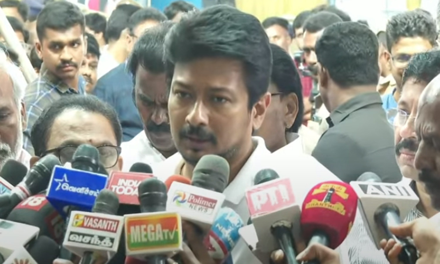 தைரியம் இருந்தால் அண்ணாசாலை பக்கம் வாங்க அண்ணாமலை - உதயநிதி சவால்