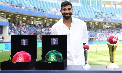 2024ம் ஆண்டிற்கான ஐசிசி விருதுகளுடன் இந்திய கிரிக்கெட் வீரர் ஜஸ்பிரித் பும்ரா