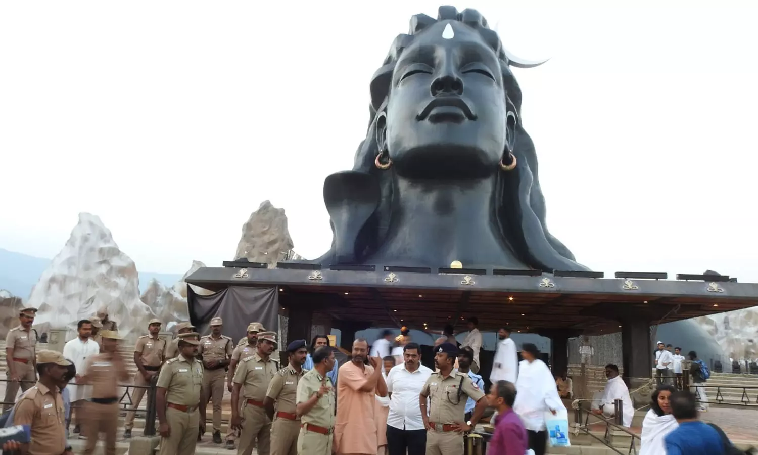 ஈஷா மகா சிவராத்திரி விழாவில் அமித்ஷா பங்கேற்பு- போலீஸ் ஐ.ஜி. ஆய்வு