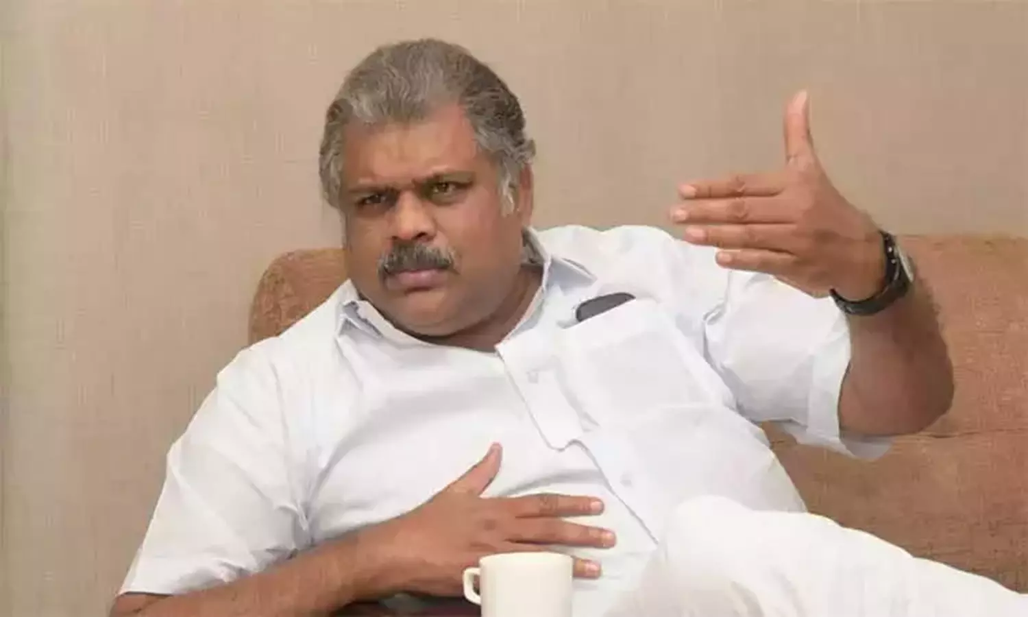 32 தமிழக மீனவர்களை மீட்க மத்திய அரசு உடனடி நடவடிக்கை எடுக்க வேண்டும்- ஜி.கே.வாசன் வலியுறுத்தல்