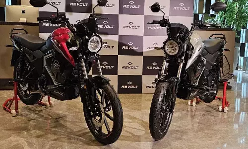 ரிவோல்ட் மோட்டார்ஸ் நிறுவனத்தின் RV BlazeX எலெட்ரிக் பைக் இந்தியாவில் அறிமுகம்