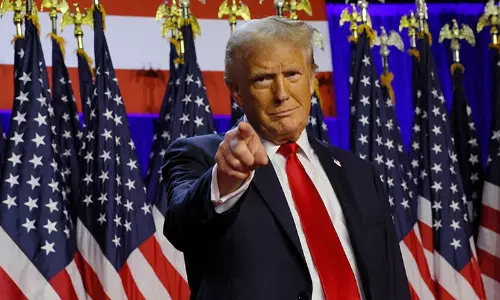 வாங்க சார் வாங்க.. அமெரிக்க குடியுரிமை வேணுமா, 5 மில்லியன் தாங்க.. டிரம்ப் அறிவித்த தங்க அட்டை