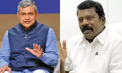 பொய் பேசுவதற்கு மத்திய ரெயில்வே அமைச்சர் வெட்கப்பட வேண்டும்- செல்வப்பெருந்தகை