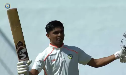 ரஞ்சி கோப்பை: டானிஷ் மாலேவர் சதத்தால் விதர்பா முதல் நாள் முடிவில் 254/4