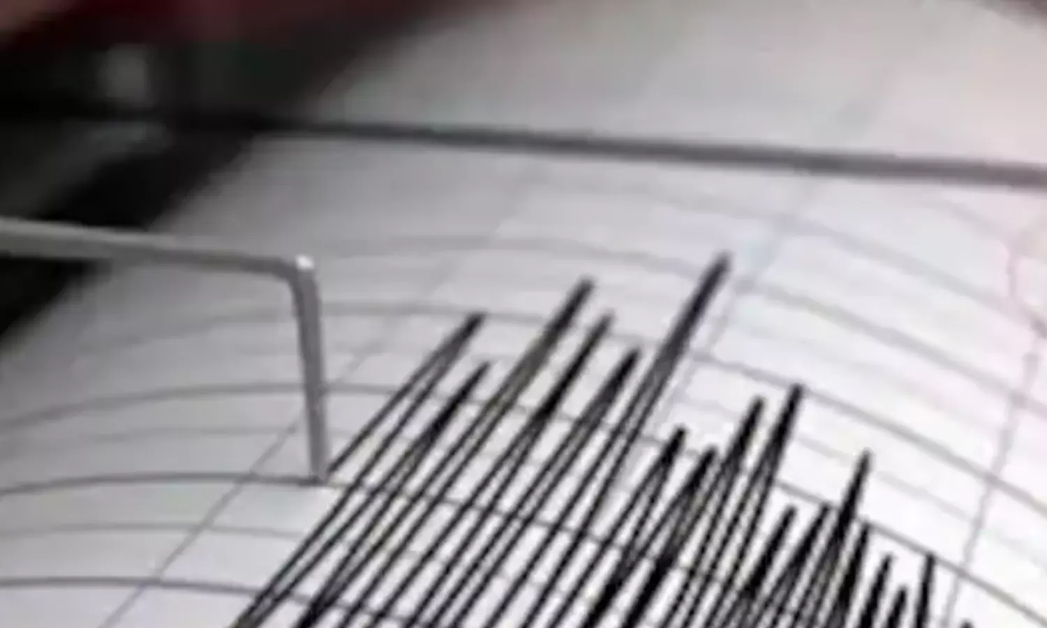 இந்தோனேசியாவில் சக்திவாய்ந்த நிலநடுக்கம் - ரிக்டரில் 6.1 ஆக பதிவு