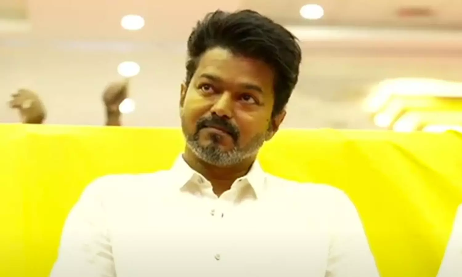 கோலாகலமாக நடைபெறும் 2-ம் ஆண்டு தொடக்க விழா - த.வெ.க. தொண்டர்கள் உற்சாகம் கோலாகலமாக நடைபெறும் 2-ம் ஆண்டு தொடக்க விழா - த.வெ.க. தொண்டர்கள் உற்சாகம்