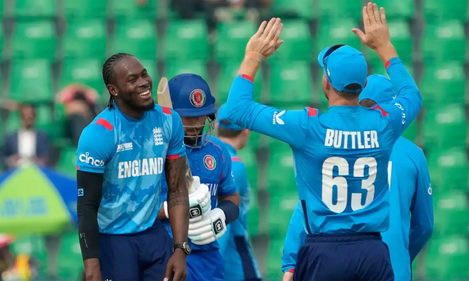 குறைந்த போட்டிகளில் 50 விக்கெட்: ஆண்டர்சன் சாதனையை முறியடித்த ஆர்ச்சர் குறைந்த போட்டிகளில் 50 விக்கெட்: ஆண்டர்சன் சாதனையை முறியடித்த ஆர்ச்சர்