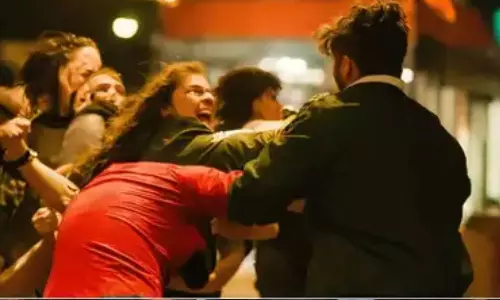 VIDEO: மகாசிவராத்திரியில் அசைவ சாப்பாடு.. மாணவிகள் முடியை பிடித்திழுத்து டெல்லி SAU பல்கலைக்கழகத்தில் மோதல்