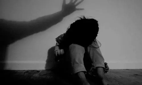 சிறுமியை கற்பழித்த வழக்கில் சிறை: ஜாமினில் வெளியே வந்து மீண்டும் அதே சிறுமியை கடத்திய வாலிபர்