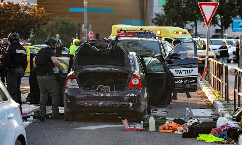 இஸ்ரேலில் பரபரப்பு: மக்கள் கூட்டத்தில் திடீரென புகுந்து விபத்து ஏற்படுத்திய கார்