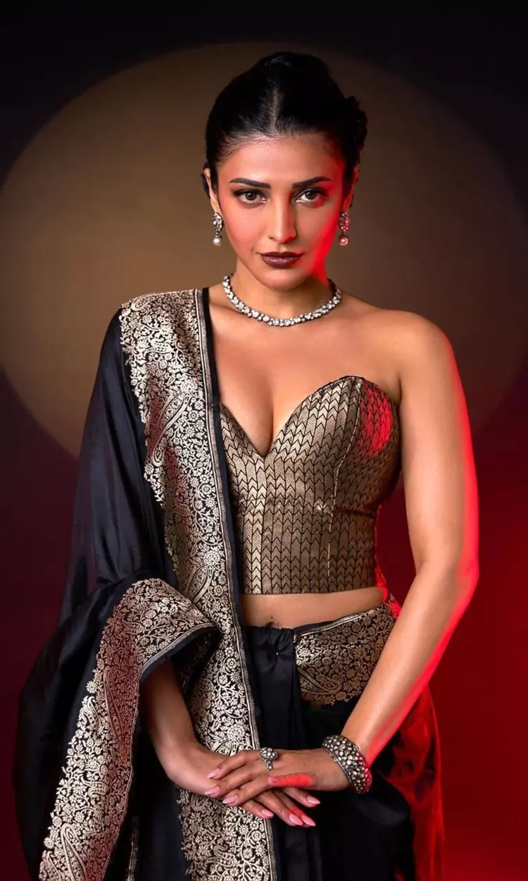 THE EYE: ஸ்ருதி ஹாசன் நடித்த ஹாலிவுட் படத்தின் 'த்ரில்' டிரெய்லர் வெளியீடு!