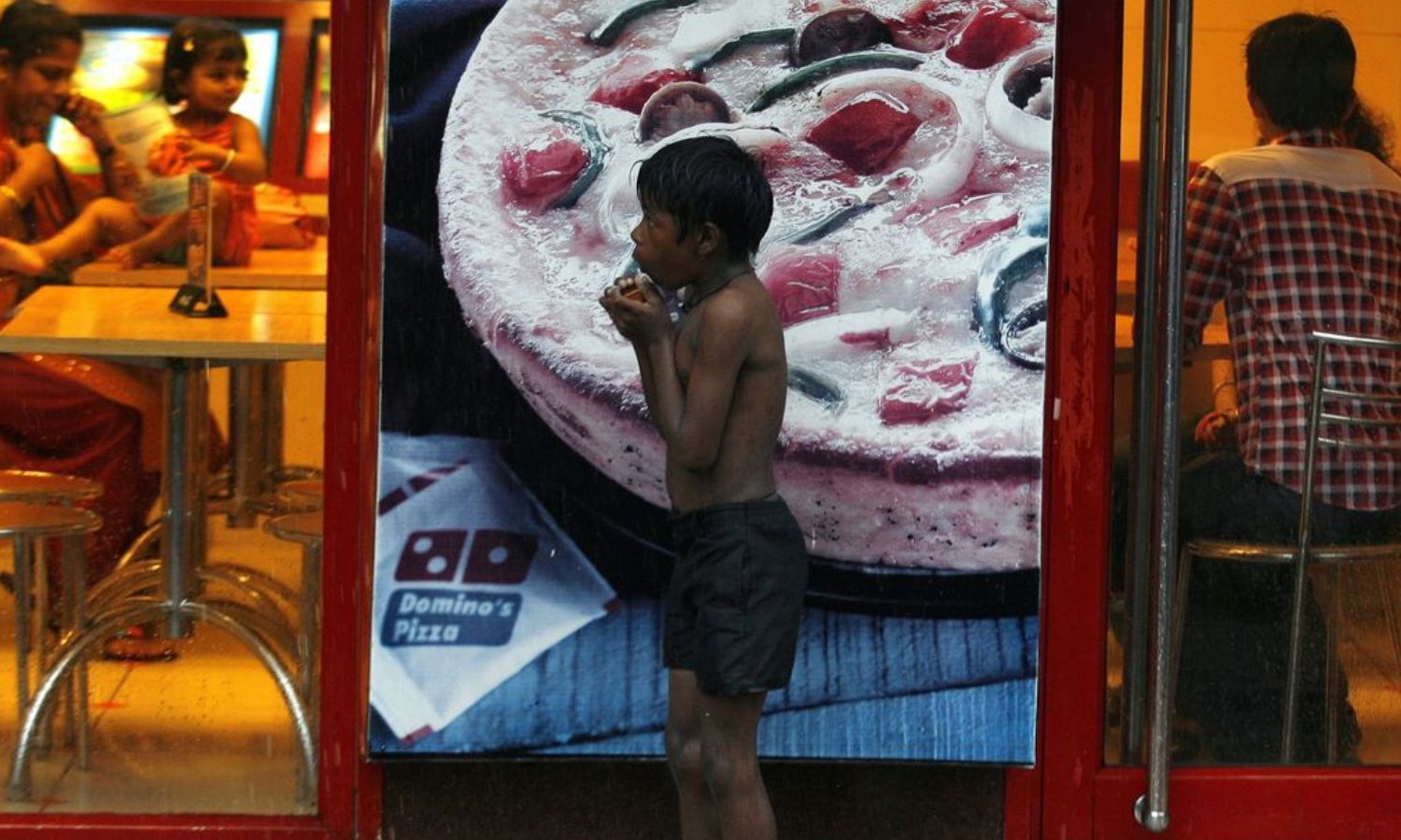 100 கோடி இந்தியர்களுக்கு விருப்பப்படி செலவு செய்யும் சக்தி இல்லை - 10% பேரிடம் குவிந்த 57% பணம்!