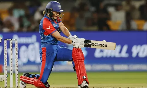 மகளிர் பிரீமியர் லீக்: மும்பையை வீழ்த்தியது டெல்லி