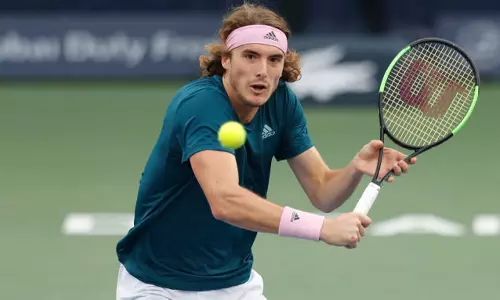 துபாய் ஓபன் டென்னிஸ்: இறுதிப்போட்டிக்கு முன்னேறினார் சிட்சிபாஸ்