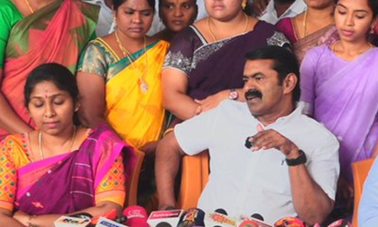 2026-ல் தமிழரா? திராவிடரா? என போட்டியிடுவோமா? - தி.மு.க.-வுக்கு சீமான் சவால்