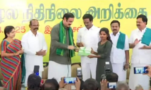 பா.ம.க.வின் வேளாண் நிழல் நிதிநிலை அறிக்கையை வெளியிட்டார் அன்புமணி