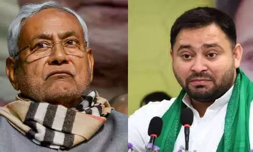 பீகாரில் 15 வருட வாகனங்களை போன்று 20 ஆண்டுகால என்.டி.ஏ. அரசு  அகற்றப்பட வேண்டும்: தேஜஸ்வி யாதவ்