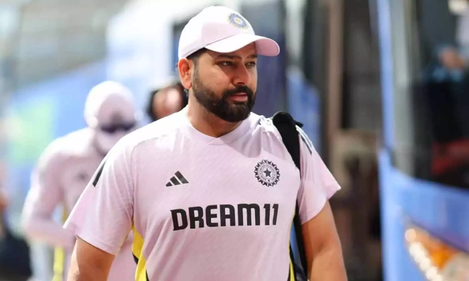 இது எங்கள் ஹோம் பிட்ச் இல்லை.. விமர்சனங்களுக்கு ரோகித் பதிலடி