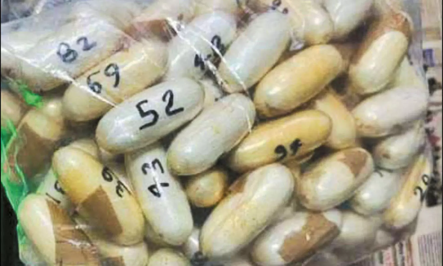 விமான நிலையத்தில் ரூ.11 கோடி போதைப்பொருளை விழுங்கி கடத்தி வந்த பெண் கைது