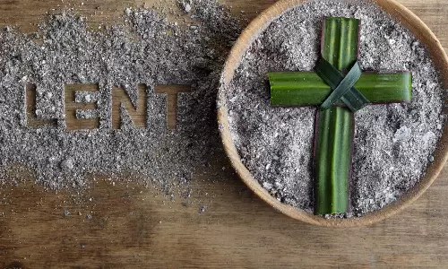 40 நாட்கள் தவக்காலம் தொடங்குகிறது: கிறிஸ்தவ ஆலயங்களில் நாளை `சாம்பல் புதன் சிறப்பு வழிபாடு