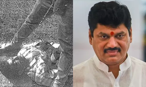 மகாராஷ்டிராவை உலுக்கிய  பஞ்சாயத்து தலைவர் கொலை - வெளியான வீடியோக்கள் - அமைச்சர் ராஜினாமா!