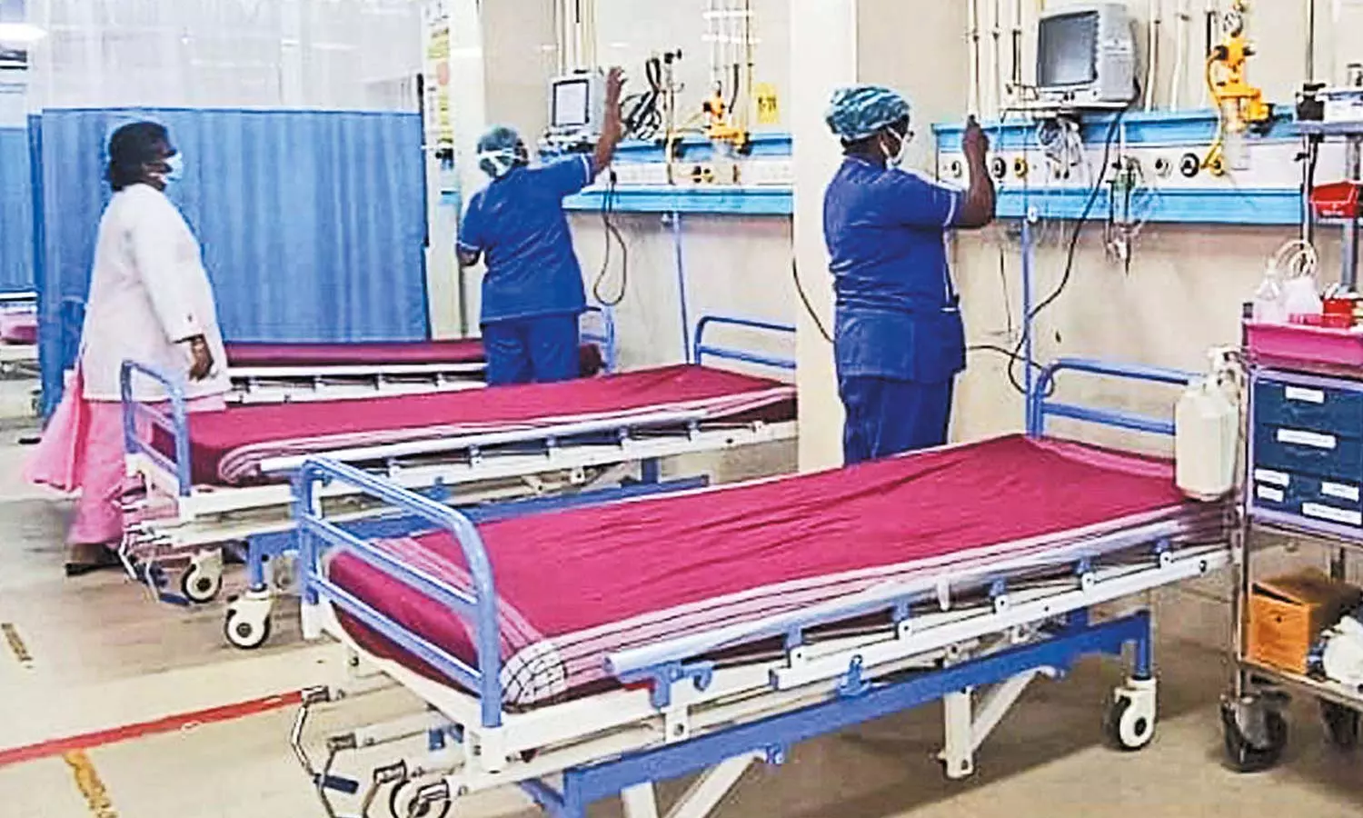 ராயப்பேட்டை அரசு ஆஸ்பத்திரியில் வெப்பவாத சிகிச்சைக்கு தனி வார்டு ராயப்பேட்டை அரசு ஆஸ்பத்திரியில் வெப்பவாத சிகிச்சைக்கு தனி வார்டு