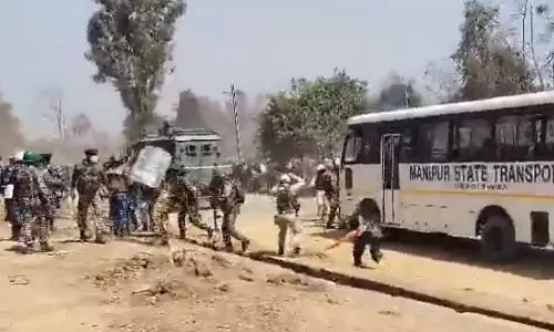 மணிப்பூரில் பொது போக்குவரத்து தொடக்கம்: குகி போராட்டக்காரர்கள்- பாதுகாப்புப்படையினர் இடையே மோதல்