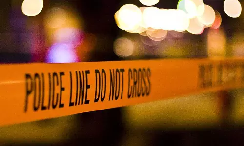 42 வயது ஆட்டோ டிரைவருடன் தூக்கில் பிணமாக தொங்கிய 10-ம் வகுப்பு மாணவி- காரணம் என்ன? போலீசார் விசாரணை