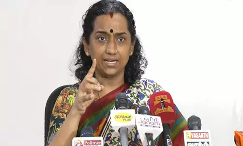 பிரபலம் என்றால் சேற்றை வாரி அடிப்பது நியாயமா?- பாடகி கல்பனா