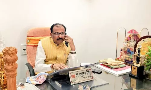 ஹோலி பண்டிகையில் வண்ணப்பொடியை பிடிக்காதவர்கள் தார்ப்பாய் அணிந்து கொள்ளலாம்- பா.ஜ.க. பிரமுகர்