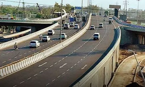 தமிழக பட்ஜெட்: ECR-ல் மேம்பாலம் அமைக்க ரூ.2,100 கோடி நிதி ஒதுக்கீடு