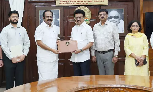 எதிர்கால வளர்ச்சிக்கு உறுதியான அடித்தளம்- நிதியமைச்சருக்கு முதலமைச்சர் மு.க.ஸ்டாலின் பாராட்டு