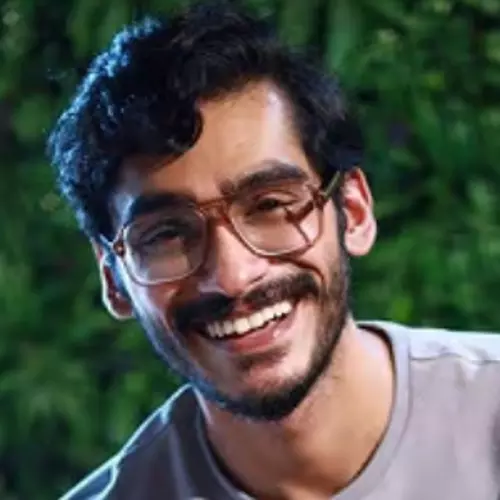 விசாக் நாயர்