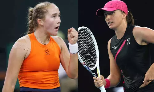 இந்தியன் வெல்ஸ் ஓபன்: நடப்பு சாம்பியன் ஸ்வியாடெக்கை வீழ்த்திய 17 வயது ரஷ்ய வீராங்கனை