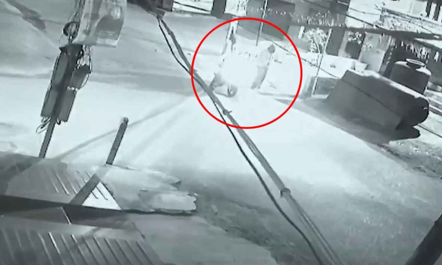 VIDEO: பஞ்சாபில் இந்து கோவில் மீது குண்டு வீச்சு.. பாகிஸ்தான் உளவுத்துறைக்கு தொடர்பு?