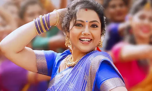 உன்னிப்பாக கவனித்த ஸ்ரீபிரியா.... மீனா மலரும் நினைவுகள்