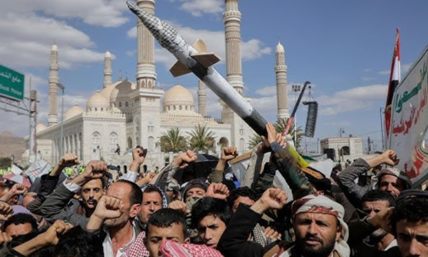 காசாவில் 400 பேர் கொன்று குவிப்பு.. இஸ்ரேல் மீது ஹவுதி போராளிகள் ஏவுகணைத் தாக்குதல்